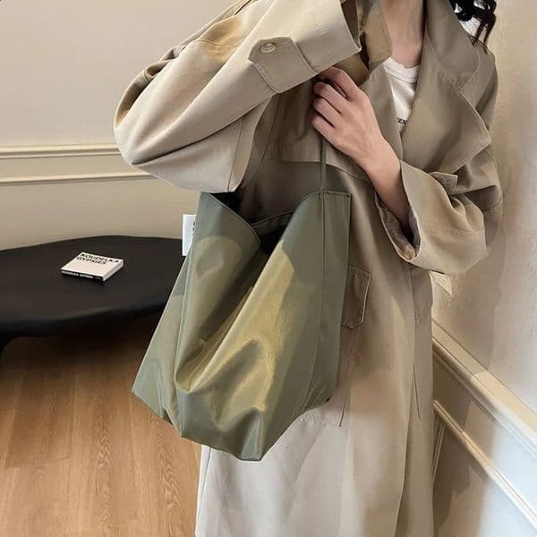 Minimalist Lazy Wind Tote Shoulder Bag Womens Large Capacity Underarm Bag Student Class Bucket Bag Retro Shopping Bags 260416