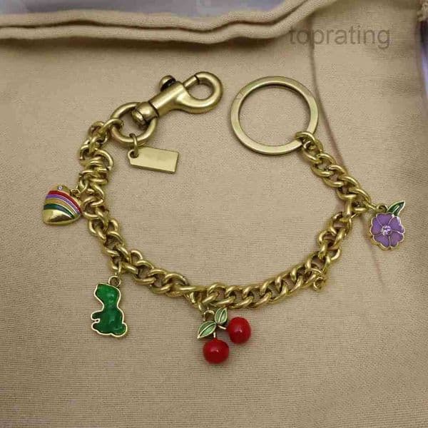 New Bag Charm Luxury keychain for Women cute bag charms Keychains fruit Classic Pendant chain Fashion Key Rings quality Refreshing Style key chain Lanyards