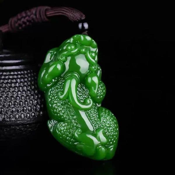 Green Jade Pixiu Pendant Necklace Natural Charm Jewellery Fashion Accessories HandCarved Man Woman Luck Amulet Sweater Chain 260427