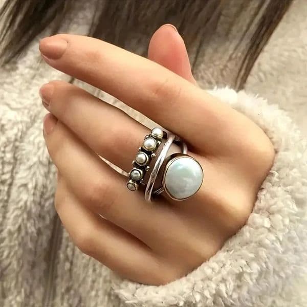 2026 Punk Personalized Wide Ring Status Symbolizes European and American y Wrapped with Irregular Lines 260427