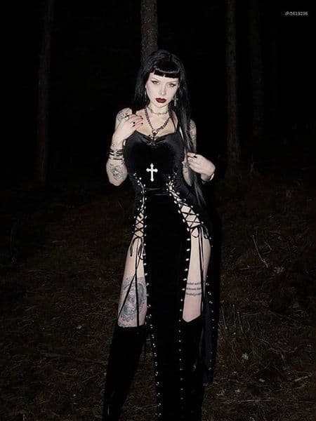 Casual Dresses Dark Punk High Split Hem Straps Dess 90s Streetwear Gown Women Sexy Corn Bandage Velvet Mall Gothic Clothing