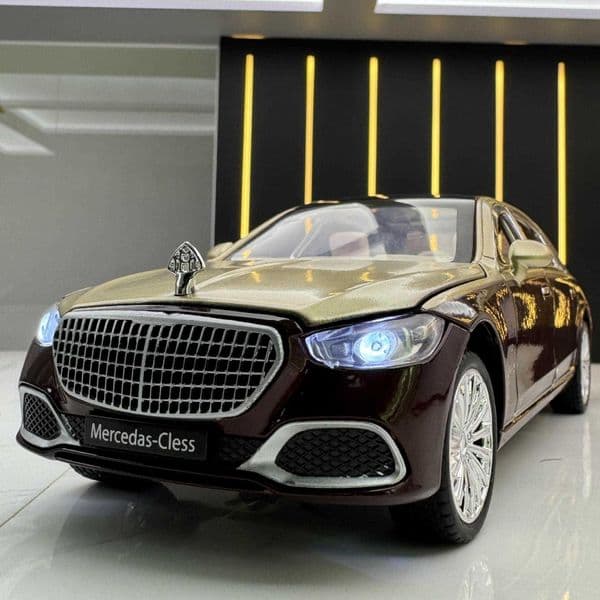 New Hao Di Alloy Car Model 124 Maybach S680 Sound and Light Toy Car Music Model Ornament Collection L260428