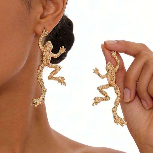 Exaggerated Minimalist Creative Stud Women Frog Shape Earrings Fashion Fun Jewelry Gifts for Friends Party Accessories