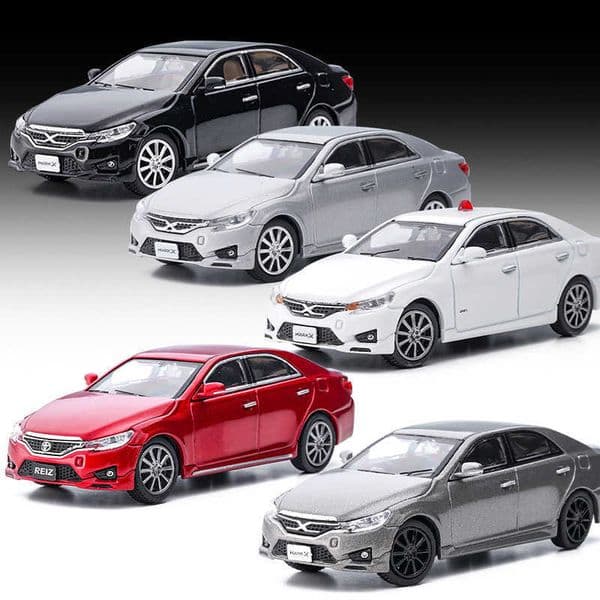 GCD 1/64 Toyota Reiz MARK X Alloy Car Model Miniature Scale Car Model Collectible Display Piece L260428