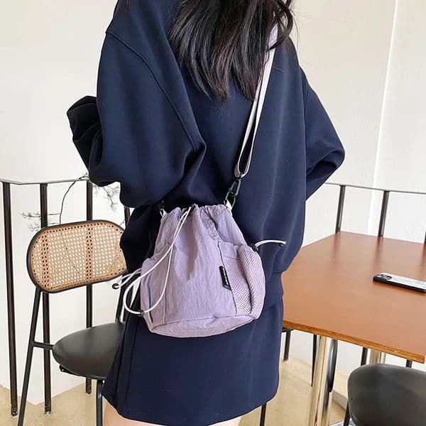 2026 Spring Nylon Casual Crossbody Bag for Women Fashion Drawstring Bucket Versatile Phone Going Out 260429
