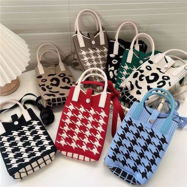 Knitted Crossbody Phone Bag Fashionable Casual Handbag Adjustable Shoulder Strap Small Niche Single Shoulder Handbag260416w