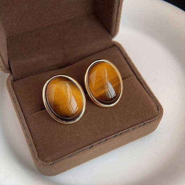 Vintage Stud Earrings with Oval Tiger Eye Stone for Women, Fashionable and Elegant Ear Jewelry in Artistic Miladi Style