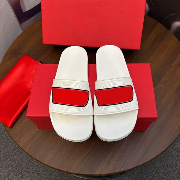 Classic Designer Men Slides Luxury Fashion Slippers Black White Red Multi Color Soft Sole High End Brand Daily Footwear 1121