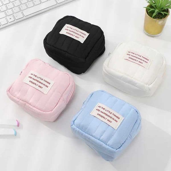 Cute Small Cosmetic Lipstick Tampon Data Cable Travel Portable Storage Bag Women Purse Handbags Pouch In Make Up Bags Organizer LL260429