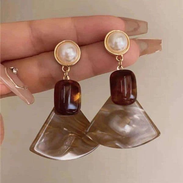 2026 Design Sense Coffee Color Geometry Dangle for Women Girl Retro Resin Fan Drop Earrings Friendship Jewelry Gifts