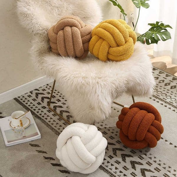 Hand-woven lambswool knotted ball cushion for living room sofa creative spherical pillow for home use headrest for bed L260430