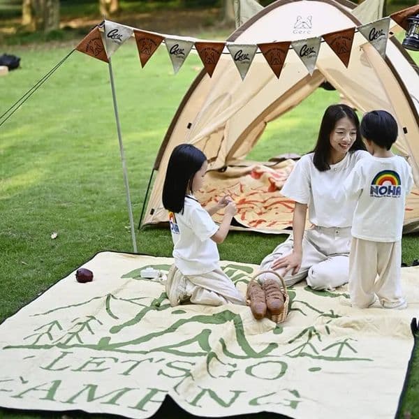 GERC Outdoor Camping Picnic Mat Moistureproof And Waterproof Portable Spring Outings Foldable 260429