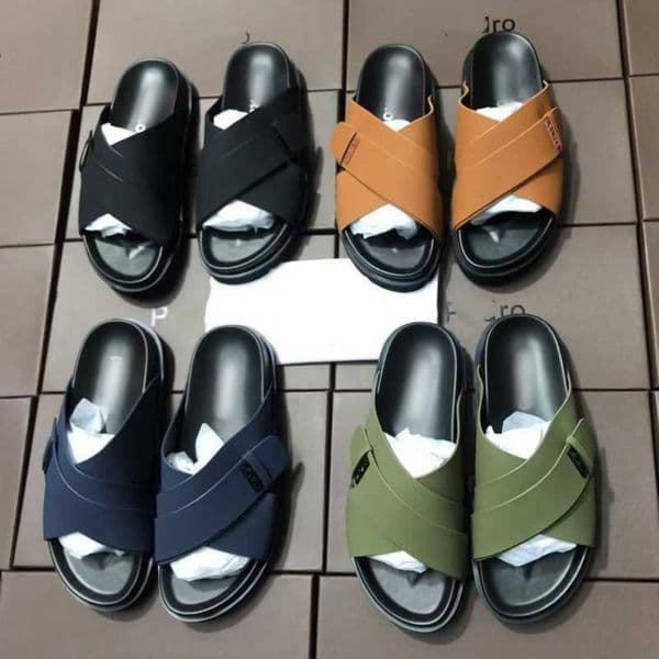 High-quality mens business flip-flops from Phnom Penh Singapore new summer model with letter print and cross-strap thick sole Q260429