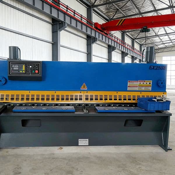 QC11K-6X2500 Hydraulic Gate Type Shearing Machine High Precision Metal Sheet Cutting Machine