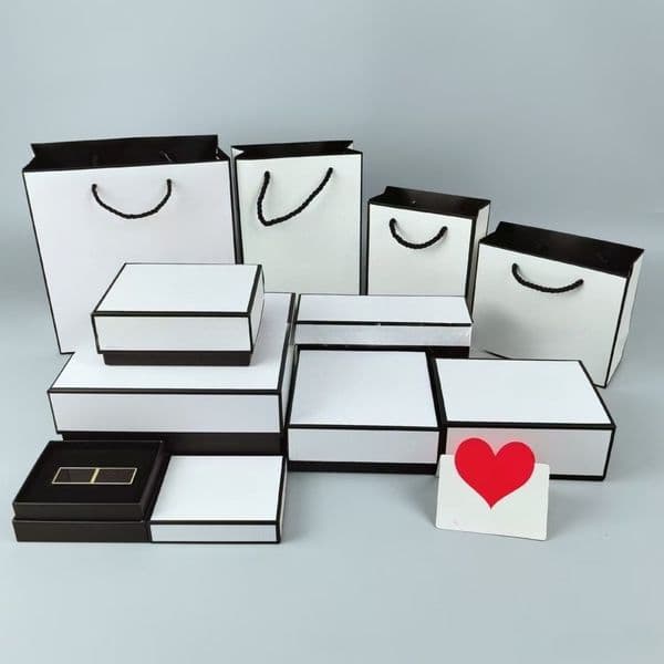 Black and White Color C Lipstick Gift Box Perfume Luxury Packaging Box Facial Cleanser Skincare Product Gift Box Shopping Gift Bag