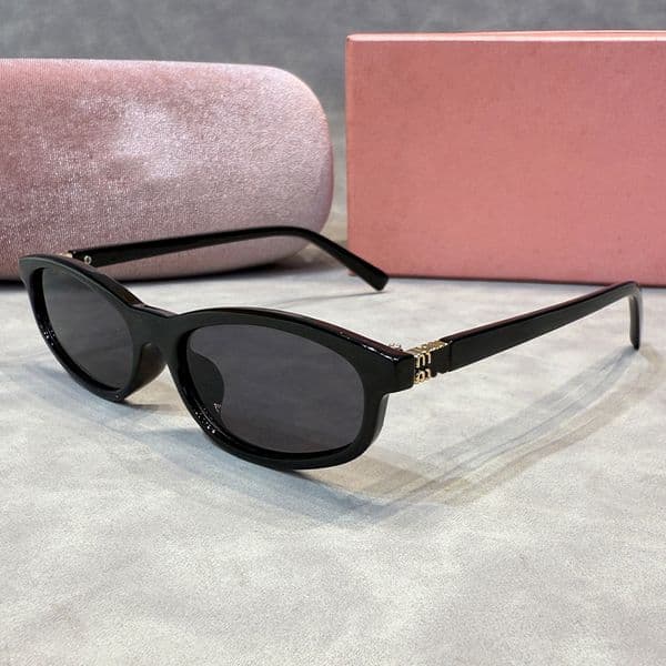 beach Designer Sunglasses for oval shape Beautiful trendy slim Classic Eyeglasses frame Outdoor Beach Glasses For women Very nice