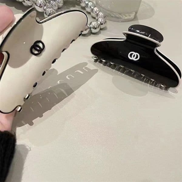 Luxury Designer Jewelry Brand Letter Barrettes Black White Hair Clips Elegant Shark Hair Clip Hairpin Women Hair Accessories