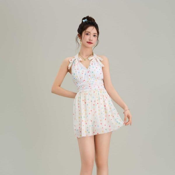 Women's swimsuit 2025 new model, high-end halter neck one-piece skirt style, slightly plump girls, conceals belly looks slimming, suitable for vacation and hot