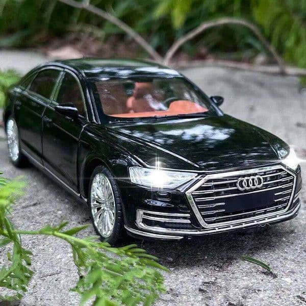 New 1:24 A8 Coupe Alloy Diecast Metal Toy Luxy Vehicles Car Model Simulation Sound and Light Collection Childrens Gift 26H0209
