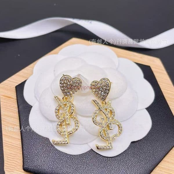 Designer Earrings yslism earring High-quality Letter full-diamond heart-shaped stud earrings for women fashionable and sophisticated heart-shaped earrings