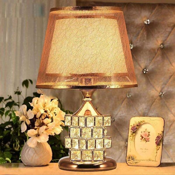 Modern Crystal Table European Style Luxury Wedding Gift Ideas Rubik's Cube Sweet Bedroom Home Decor Golden Lamp C260210