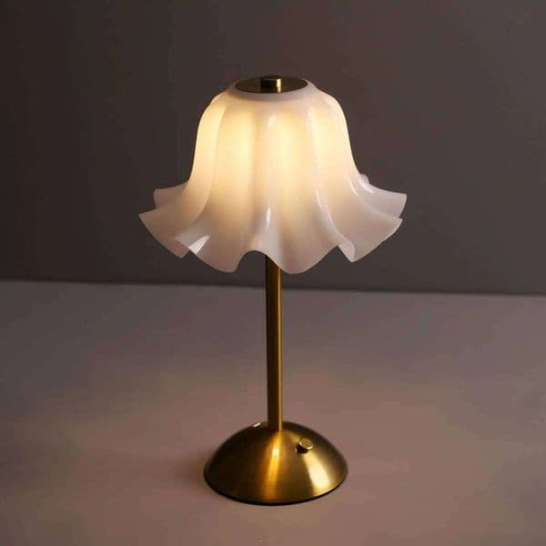 Simple Desk Bedroom Bedside Lamp Luxury Ins Internet Celebrity Night Light Charging Atmosphere High Value Decoration C260210