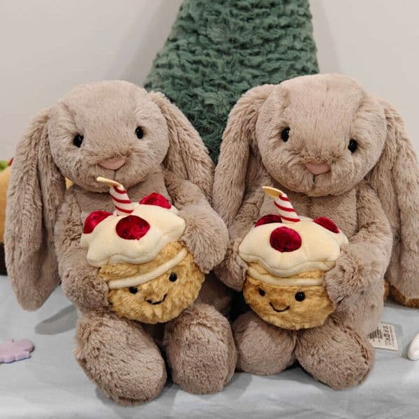 Bashful Beige Bunny Birthday Holding Cupcake Muffin Soft Stuffed Plush Toy Sofa Pillow Decoration Desktop Ornament Gift 26W0211