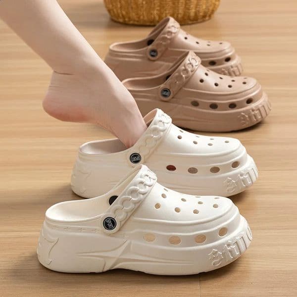 y Platform Clogs for Women Fashion Letter Thick Sole Wedge Sandals Woman 2025 Summer Non Slip Outdoor Beach Garden Shoes 260206