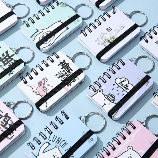 1Pc Mini Notebook Cute Small Book with Keychain Portable Notebook Student Class Notepad Random Pattern Hanging Keyring Journal 260208BJ