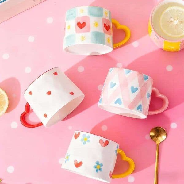 Ceramic Mug Creative Cute Hand-Painted Love Heart Coffee Milk Oatmeal Breakfast Afternoon Tea Cup Valentine's Day Present 26W0211