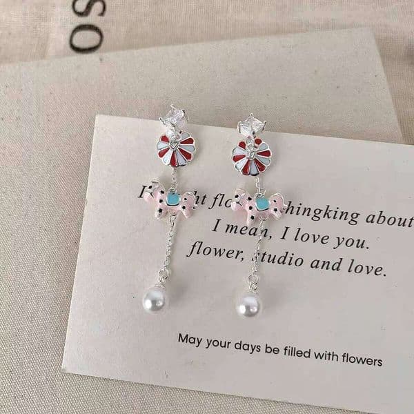 Niche Style High-End Minimalist Small Simple Fashion Versatile Pony Umbrella Tassel Pearl Stud Earrings