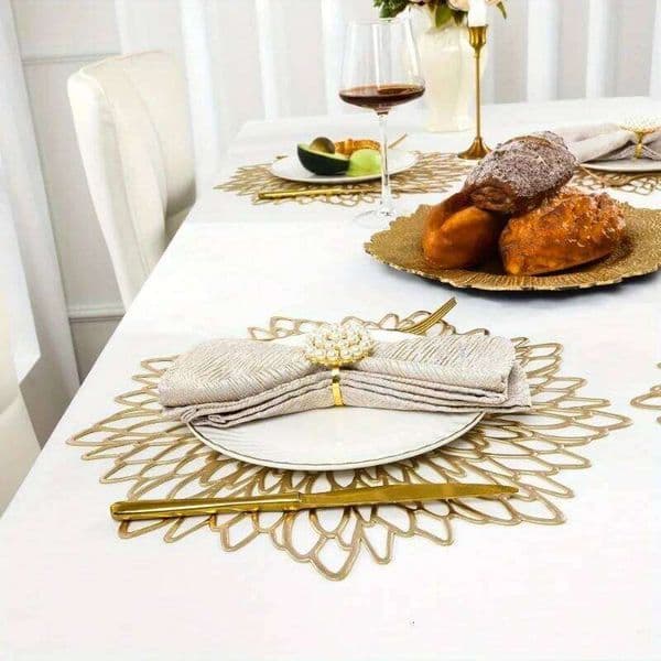 Round Non-Slip Placemats Coasters with Runner Perfect for Kitchen Table Decor During Christmas and Potluck Gatherings 26L0212