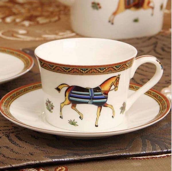Horse Design Porcelain Cup & Saucer Set Bone China Coffee Sets Glasses Gold Outline Tea Cups 26W0211