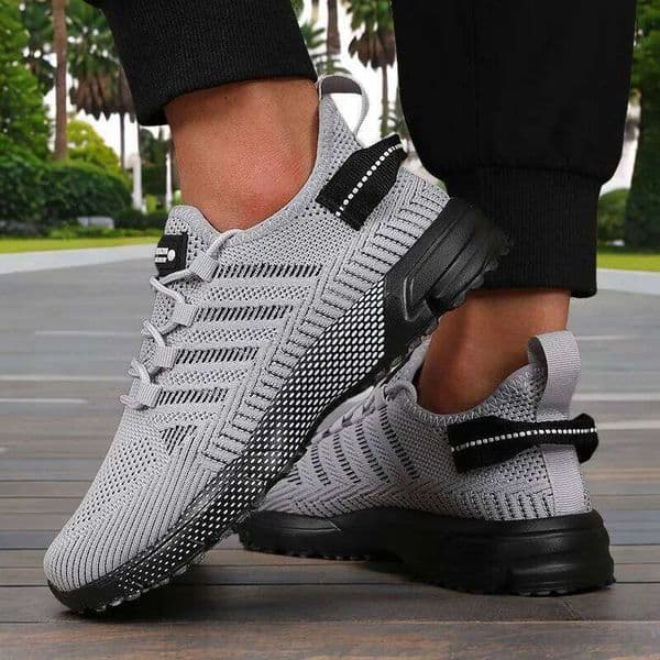 New Men's Sneakers Thick Sole Comfortable Casual Lightweight Breathable Fashion Running Shoes Luxury Male Tenis Masculino 26Y0212