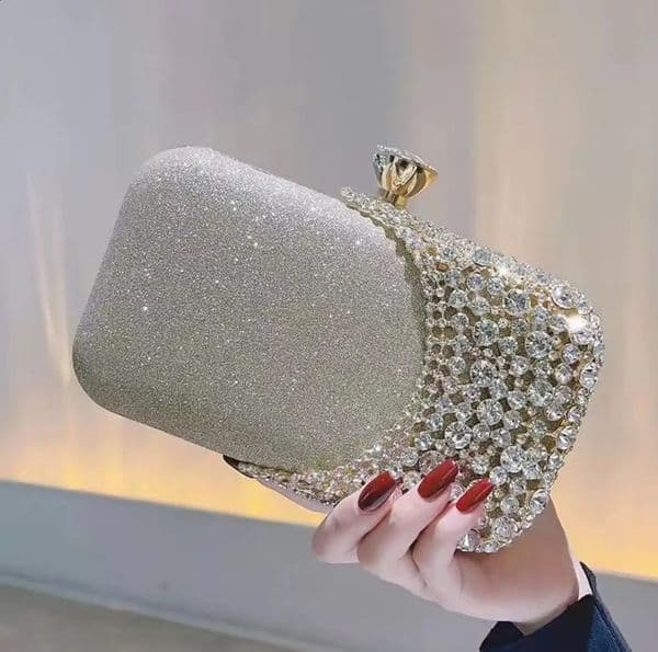 Hollow Out Fashion Women Evening Bags With Diamonds Shoulder Chain Handbags Wedding Bridal Female Purse Sequined Holder 260207BJ