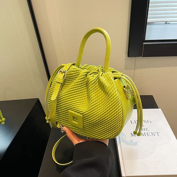 Niche Design Bucket for Women 2024 New Fashion Summer Trendy Handbag Versatile Shoulder Crossbody Bag
