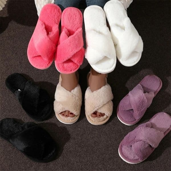 Cross Warm Fluffy Furry Slippers Women Lightweight Flat Heels Fur Slides Woman Autumn Winter Open Toe Non Slip Home Floor Shoes 260202ww