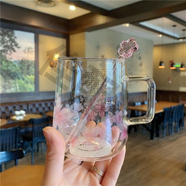 Elegant Drinkware Set: Clear-Girl-Themed Mug With Integrated Mixing Tool B2