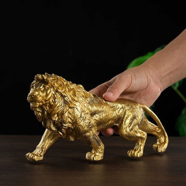 European Style Lion Animal Ornament Home Living Room Desktop Office TV Cabinet Lion Resin Craft S260226