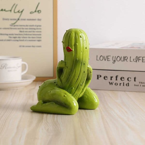 Sexy Cucumber Pickle Decoration Red Lip Cucumber Pickle Ornament Prank Gift Desktop Funny Ornament S260226