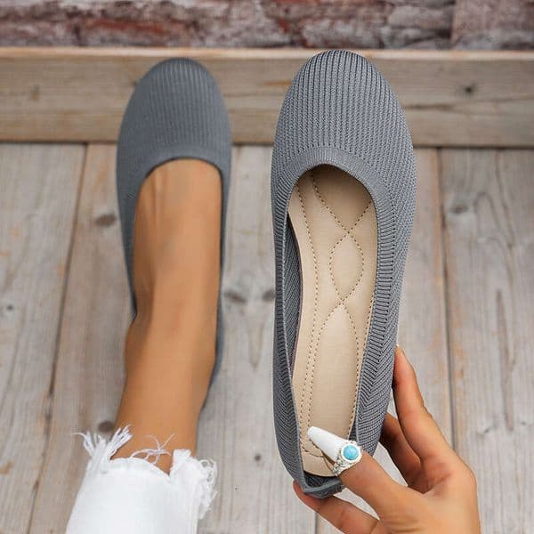 2026 Spring Large Size free shipping Style Round Toe Slip-On Shallow Mouth Fashionable Versatile Shoes