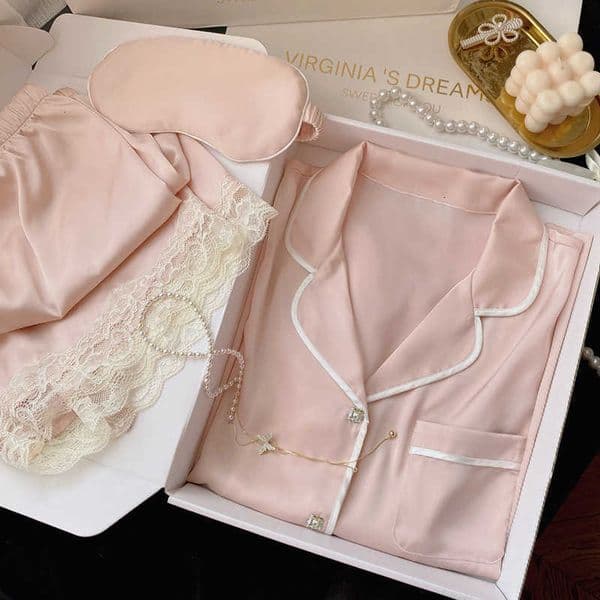 Ice Silk New Pajamas Womens Summer Simple Ins High Value Sweet Short-Sleeved Pajamas Homewear Summer Womens Clothing C260601