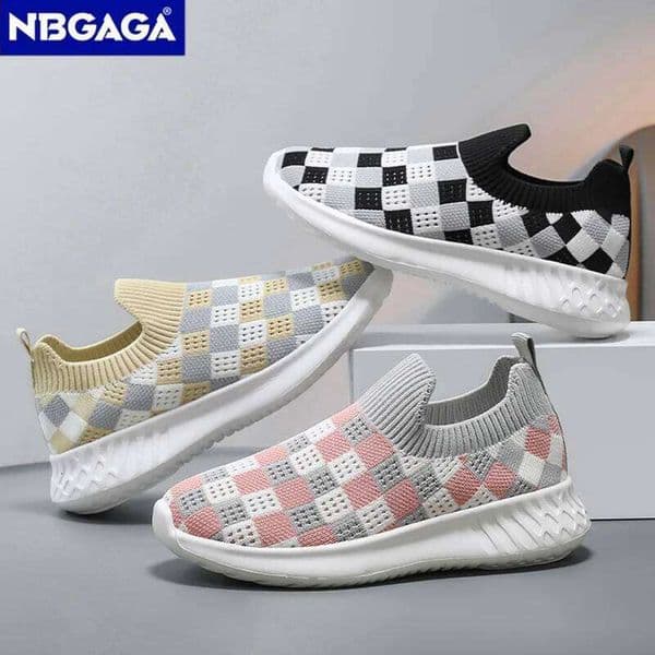 Spring&Summer Kids Girls Slip-On Sneakers Breathable Mesh Casual Lightweight Soft Sole Anti-Slip Outdoor Walking Shoes 26Y0601