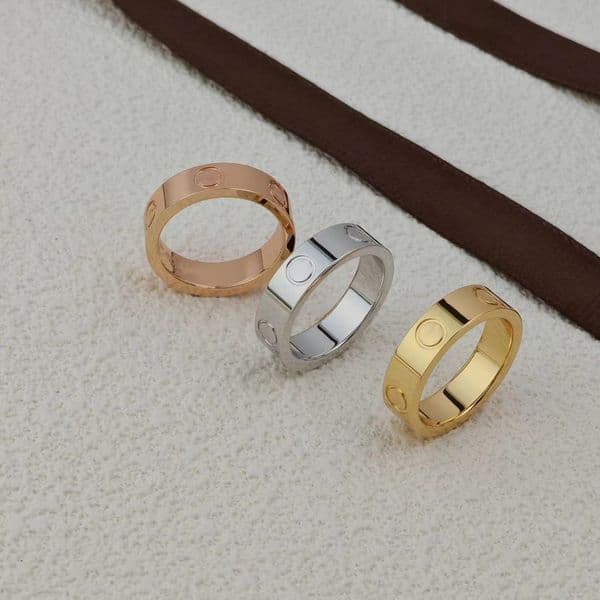 Womens Love Ring Luxury Designer Mens Designer Band Rings Couple Jewelry Titanium Steel Band Fashion Classic with Diamonds Size 5-11 Gift