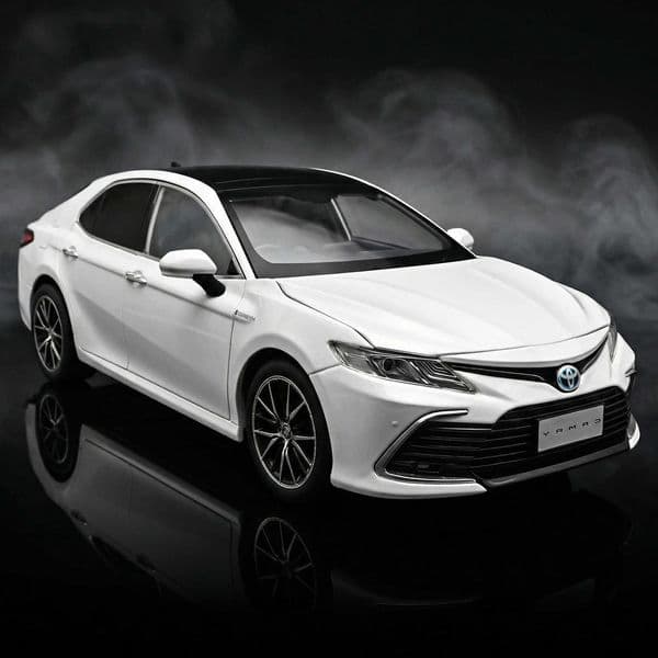 118 Toyota Camry 2023 Alloy Metal Diecast Model Car Desktop Display Collectible Hobby Display Ornament Holiday Present For Boy L260601