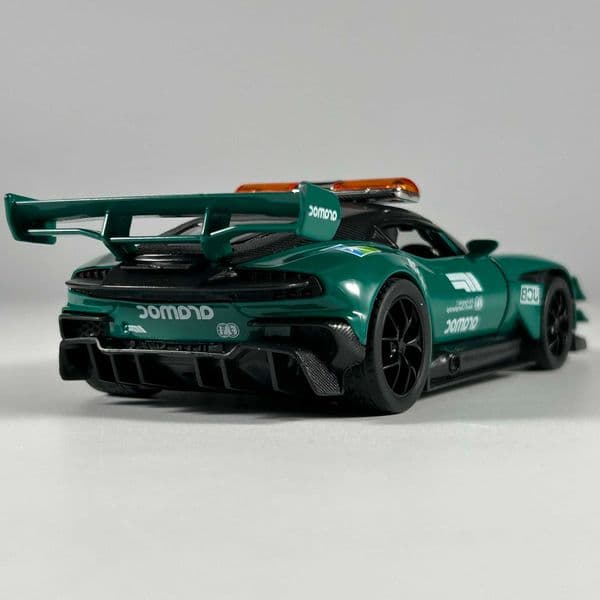 132 Aston Martin Vulcan Safety Car Alloy Metal Diecast Model Car Desktop Display Decorations Childrens Toy Car Holiday Present L260601