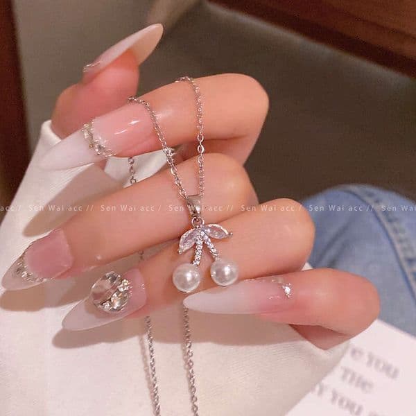 Designer Jewelry Luxury Jewelry Cherry Pearl Necklace For Women, Light Luxury Niche Design, High-End Clavicle Chain, Fashionable And Versatil