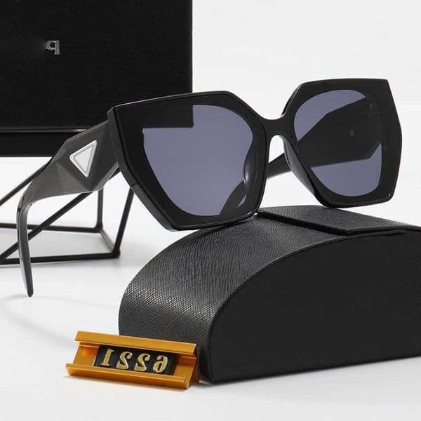Sunglasses for Designer women Luxury Triangle Label Sunglasses Women Men Fashion Retro Glasses Casual Eyewear S260602