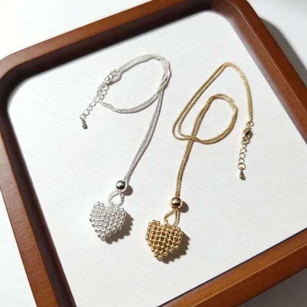 Handmade Beaded Design Three-Dimensional Heart Pendant Long Necklace For Women, Versatile And Unique Heart-Shaped Lightweight Sweater Chain