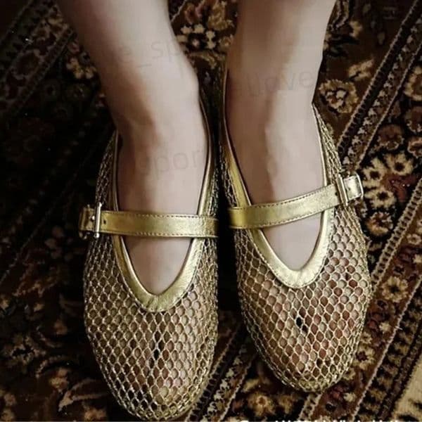 2026 Spring Summer Women Suede Sneakers Fashion Designer Black White Calfskin Embossed Sports Luxury Womens Flat Casual Shoes f3